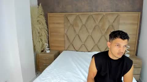 YG COUPLE online show from 07-04-26, 08:26