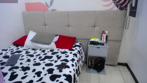 Eimyflorian online show from 01-29-25, 12:13