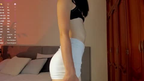 Einyel  online show from 03-11-25, 11:15