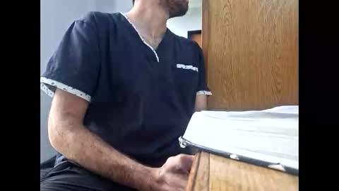 eirickr online show from 03-05-26, 07:54