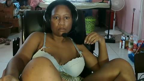 Eirondra Valeen online show from 04-25-26, 05:43