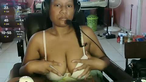 Eirondra Valeen online show from 05-25-26, 01:06