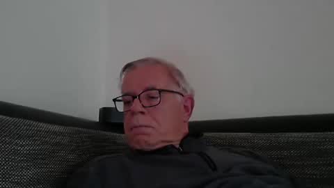 Snapshot of eisbaer1957 chatting on 01-01-25, 08:35 eisbaer1957 online show from 01-01-25, 08:35