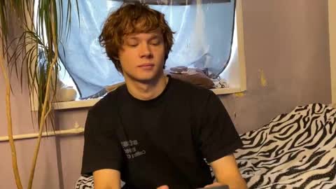 Snapshot of eitanhere chatting on 11-05-25, 05:07 Eitan online show from 11-05-25, 05:07