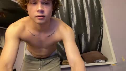 Snapshot of eitanhere chatting on 11-05-25, 05:13 Eitan online show from 11-05-25, 05:13