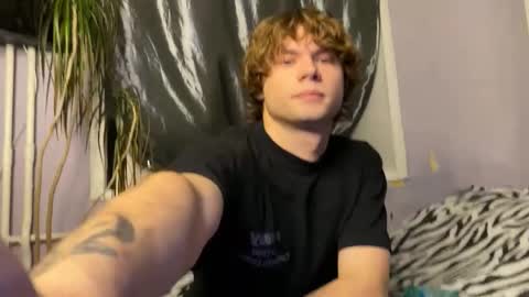 Snapshot of eitanhere chatting on 11-08-25, 04:18 Eitan online show from 11-08-25, 04:18