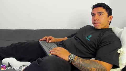 EITHAN CONOR online show from 01-10-26, 11:42