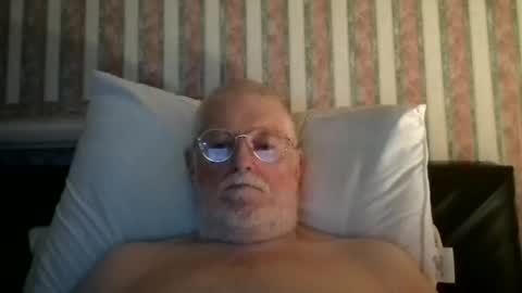 Snapshot of eketman1964 chatting on 09-09-25, 10:09 eketman1964 online show from 09-09-25, 10:09