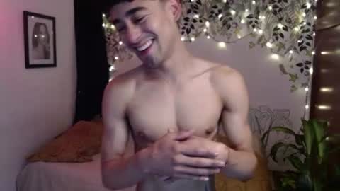 xoxo online show from 12-19-24, 11:25