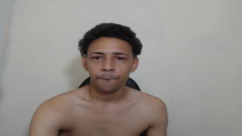 Snapshot of el_menor chatting on 04-23-26, 02:35 Instagram BelowAbajo online show from 04-23-26, 02:35