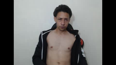 Snapshot of el_menor chatting on 04-25-26, 03:09 Instagram BelowAbajo online show from 04-25-26, 03:09