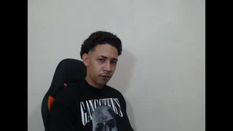 Snapshot of el_menor chatting on 05-31-26, 02:09 Instagram BelowAbajo online show from 05-31-26, 02:09