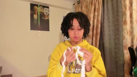 Snapshot of ela_0 chatting on 03-05-25, 11:38 Ela  Help me reach 100 thumbs up online show from 03-05-25, 11:38