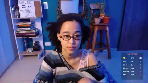 Snapshot of ela_0 chatting on 10-31-25, 12:22 Ela  Help me reach 100 thumbs up online show from 10-31-25, 12:22