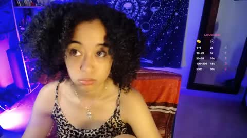 Ela  Help me reach 100 thumbs up online show from 05-18-26, 07:47