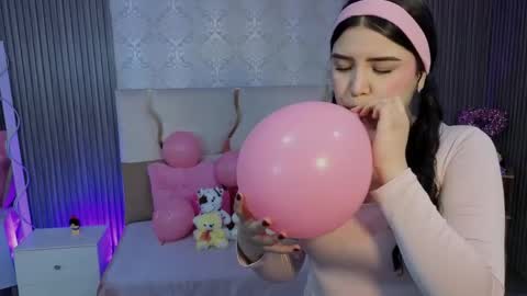 Snapshot of ela_tay1 chatting on 04-18-26, 07:07 ela_tay1 online show from 04-18-26, 07:07