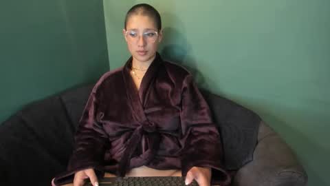 elaine87_ online show from 09-12-25, 08:14