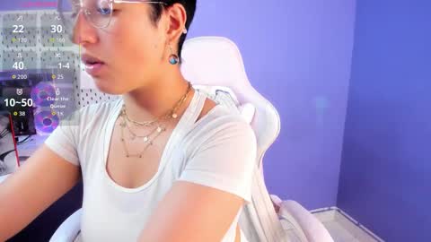 elaine87_ online show from 10-13-25, 08:20