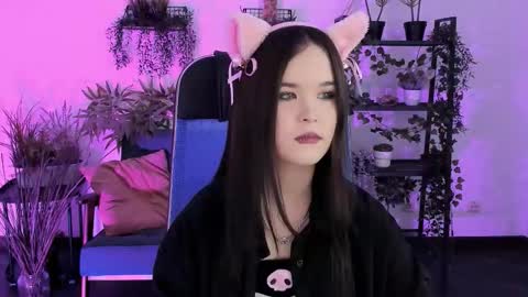 Your sweet girl online show from 12-17-25, 08:15