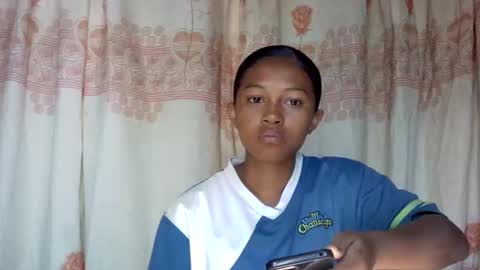 Snapshot of elaliealdy chatting on 04-19-26, 07:40 elaliealdy online show from 04-19-26, 07:40