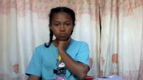 Snapshot of elaliealdy chatting on 05-07-26, 10:31 elaliealdy online show from 05-07-26, 10:31