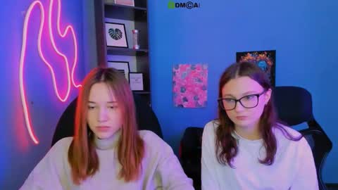 Snapshot of elani_grey chatting on 02-13-26, 12:45 elani online show from 02-13-26, 12:45