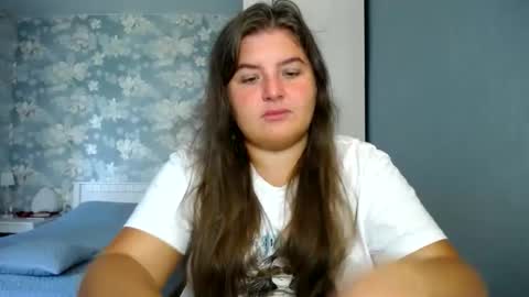 Elanis online show from 09-19-25, 09:00