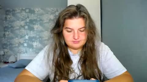 Elanis online show from 09-24-25, 10:18