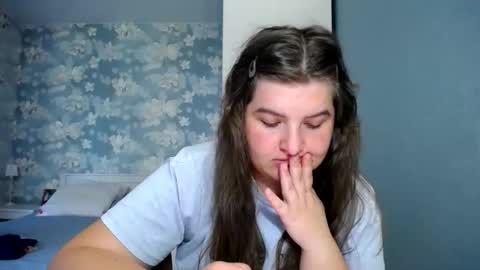 Snapshot of elanis_blair chatting on 05-11-26, 04:04 Elanis online show from 05-11-26, 04:04