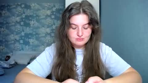 Snapshot of elanis_blair chatting on 05-15-26, 12:01 Elanis online show from 05-15-26, 12:01