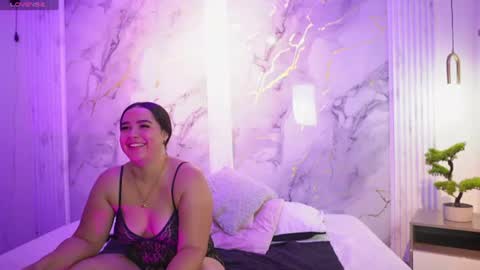 Snapshot of elara_and_amber chatting on 06-12-26, 02:21 elara_and_amber online show from 06-12-26, 02:21