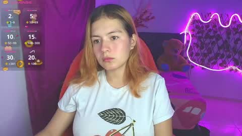 Snapshot of elara_green chatting on 05-24-26, 10:09 lara online show from 05-24-26, 10:09