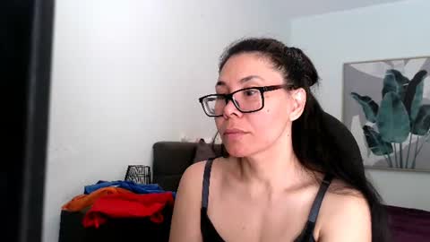 elaramuse_ online show from 07-26-26, 08:21