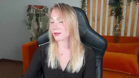 elaravoltage online show from 07-16-26, 05:08