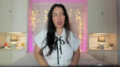 Snapshot of elarey_ chatting on 05-02-26, 12:10 elarey_ online show from 05-02-26, 12:10