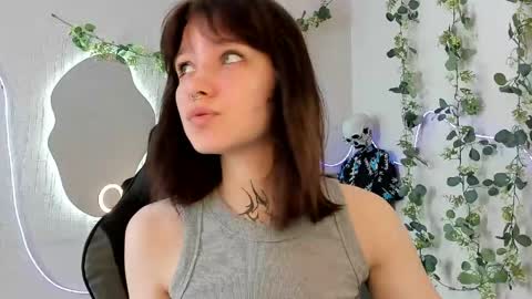 elastikiss online show from 04-19-26, 08:57