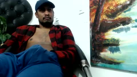 Snapshot of elcaballeroblack chatting on 06-11-26, 05:05 elcaballeroblack online show from 06-11-26, 05:05