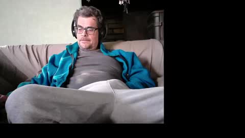 Snapshot of eldonan chatting on 02-03-25, 02:34 Nando online show from 02-03-25, 02:34