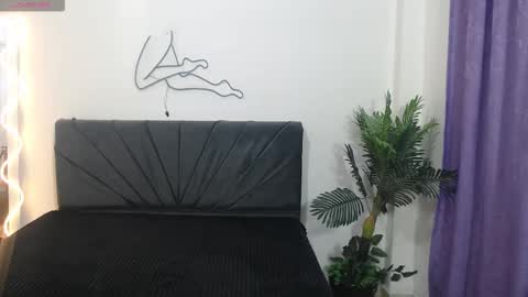 electra_tay online show from 09-29-25, 03:33