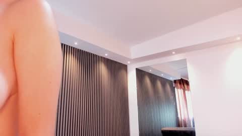 Snapshot of electraa_fox chatting on 12-07-24, 02:57 Electra online show from 12-07-24, 02:57