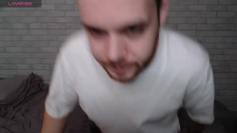 Snapshot of electric_smile chatting on 03-11-26, 05:19 Alex online show from 03-11-26, 05:19