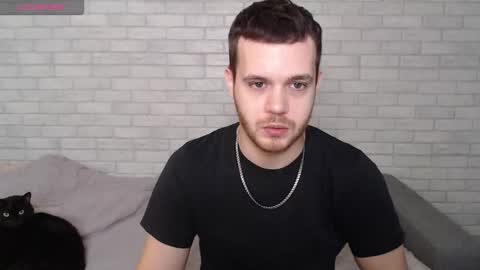 Snapshot of electric_smile chatting on 03-19-26, 09:02 Alex online show from 03-19-26, 09:02