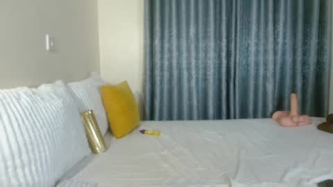 Nika online show from 02-12-25, 01:06