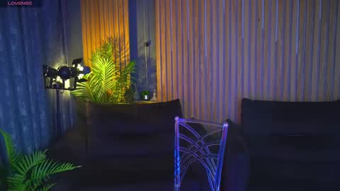 elegant_mysterious online show from 03-09-26, 10:47