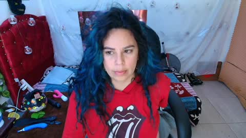 Snapshot of elektra_32 chatting on 01-11-25, 04:27 elektra online show from 01-11-25, 04:27