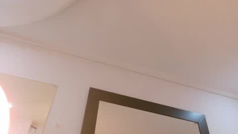 Snapshot of elektradoll1 chatting on 05-20-26, 12:00 elektradoll1 online show from 05-20-26, 12:00