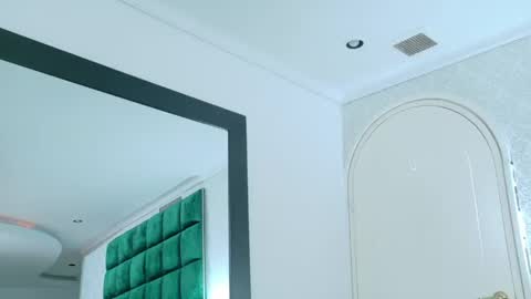 Snapshot of elektradoll1 chatting on 05-28-26, 12:02 elektradoll1 online show from 05-28-26, 12:02
