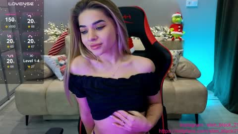 Snapshot of elen_black_23 chatting on 12-12-24, 03:21 Lena -  online show from 12-12-24, 03:21