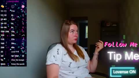 Snapshot of elena_maeer chatting on 07-11-26, 07:44 Elena online show from 07-11-26, 07:44