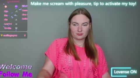 Snapshot of elena_maeer chatting on 07-15-26, 07:19 Elena online show from 07-15-26, 07:19
